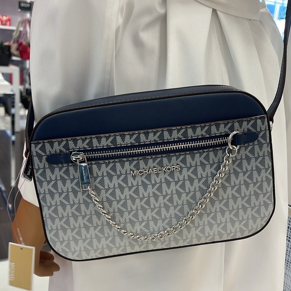 Michael Kors Jet Set Lg Ombré Signature Logo East West Crossbody Body
Navy 
NWT - Picture 5 of 16